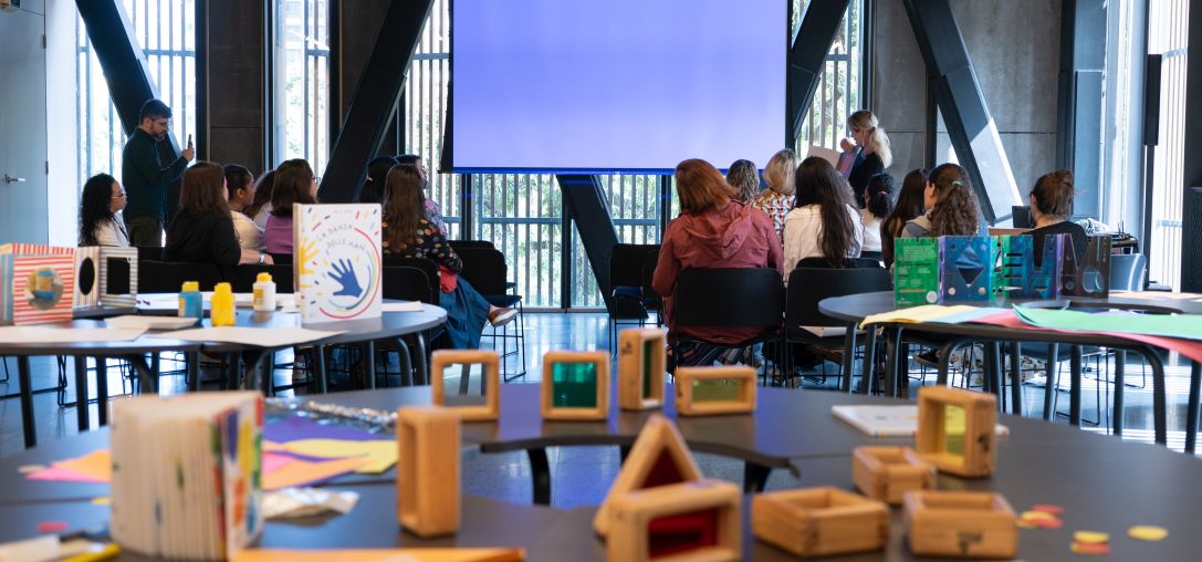 Inscreva-se nos próximos cursos para educadores da Casa Firjan